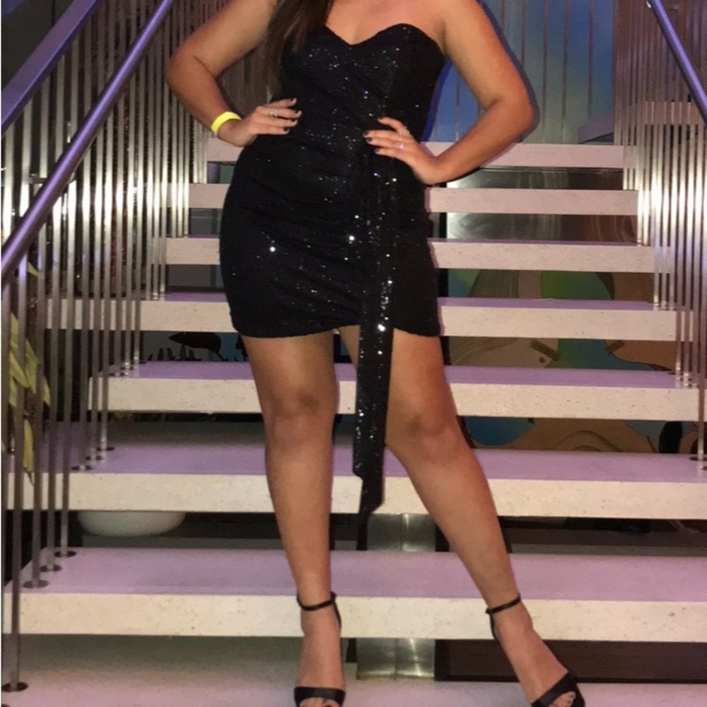 Elegant Black Strapless Dress